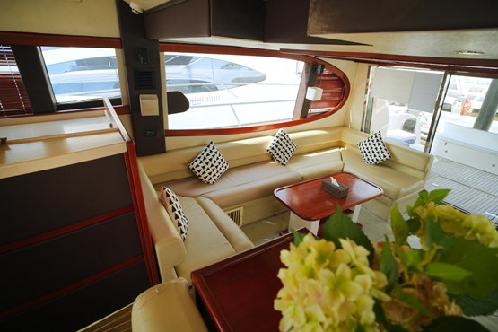 superfly yacht | AED800/hour